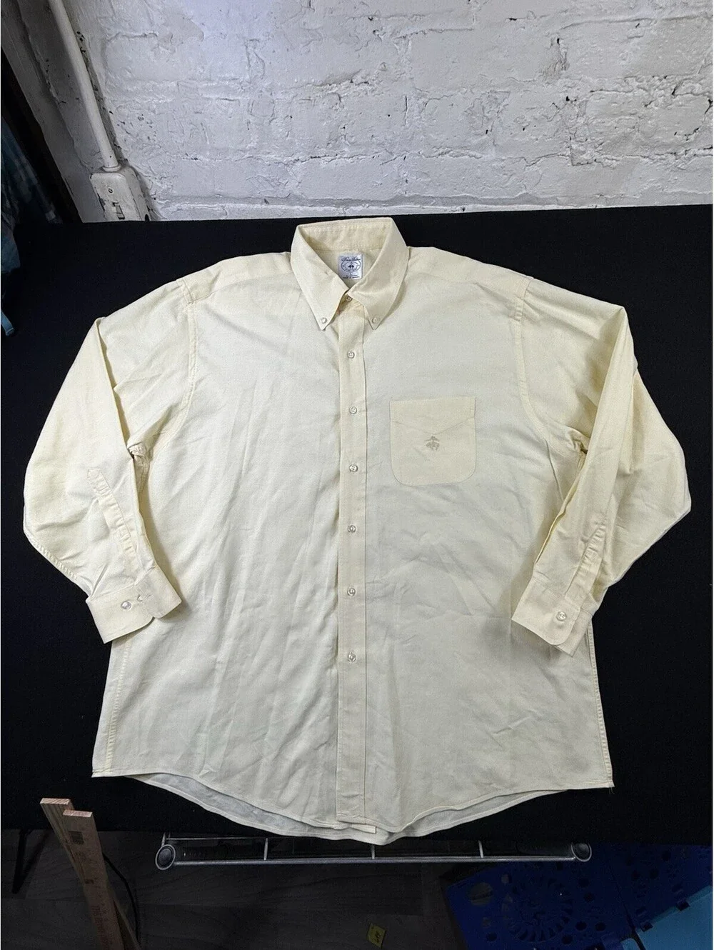 Brooks Brothers Men's L Yellow Cotton Woven Button-Down LS Shirt Pockets 46